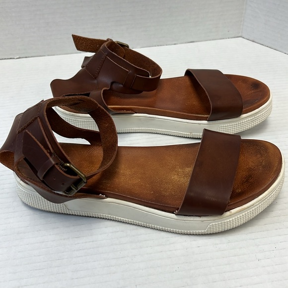 MIA ELLEN Platform Sandals Size 8 - Picture 6 of 8